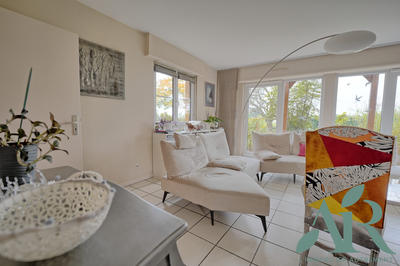 Maison - 268 m² - 5 pièces