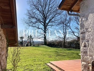 Maison de campagne - 220 m² - 7 pièces