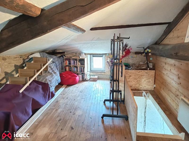 Maison - 104 m² - 4 pièces