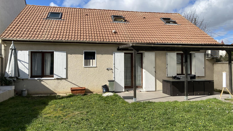 Maison - 130 m² - 7 pièces