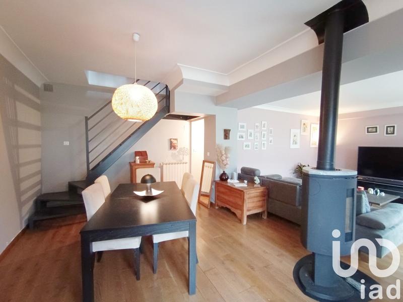 Maison - 201 m² - 7 pièces