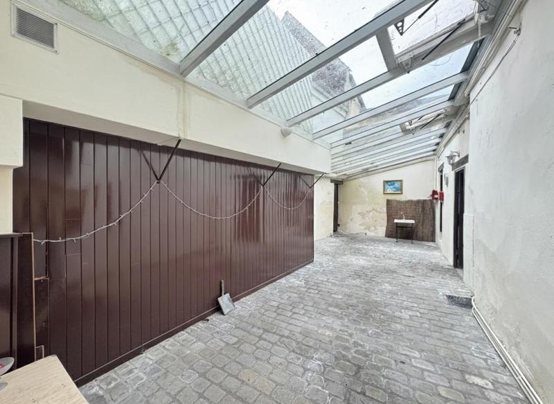 Divers - 189 m² - 6 pièces