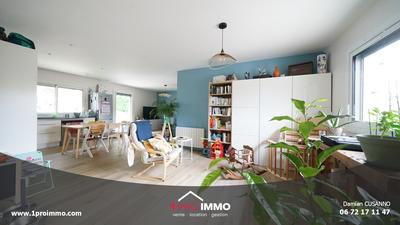 Maison - 95 m² - 4 pièces