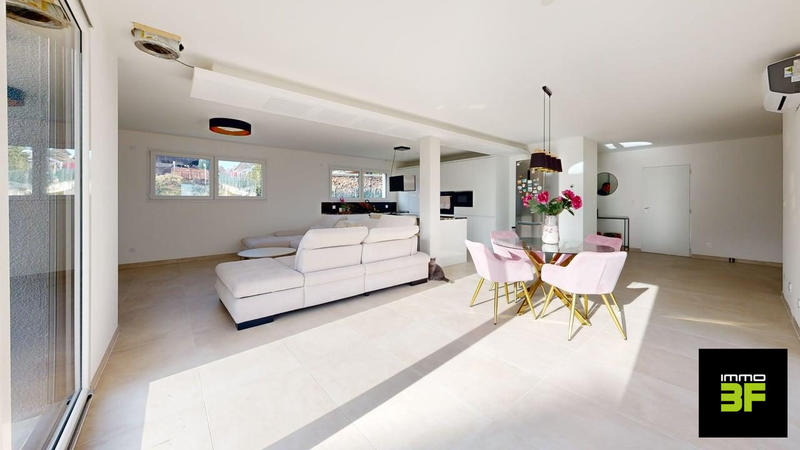 Maison - 142 m² - 5 pièces