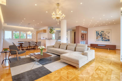 Appartement - 159 m² - 5 pièces