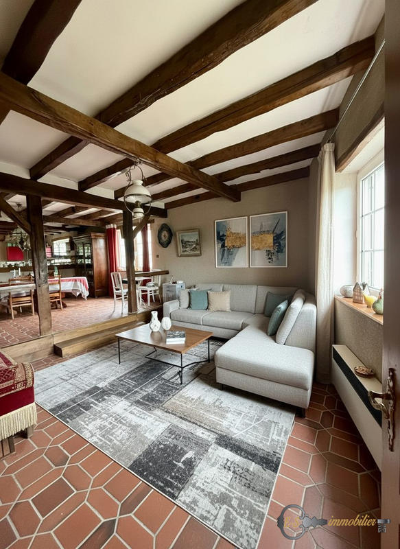 Maison - 261 m² - 10 pièces