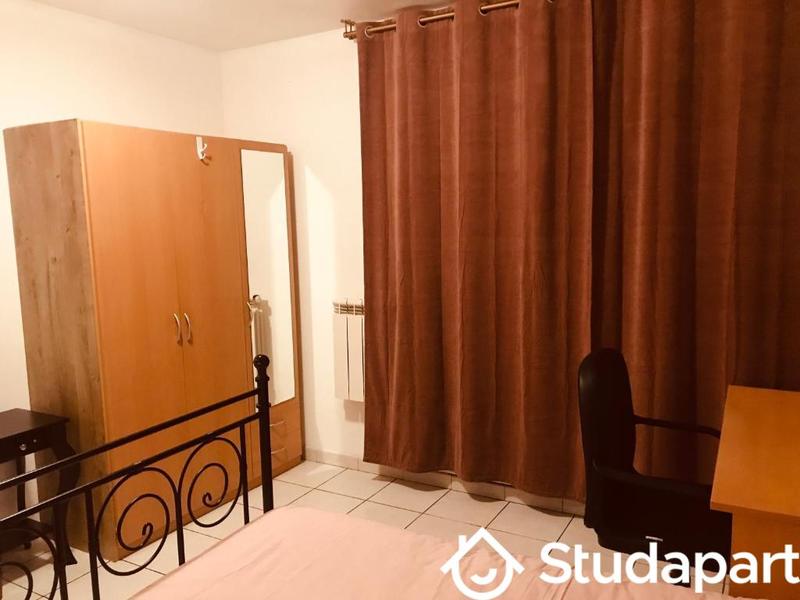 Chambre - 14 m² - 1 pièce