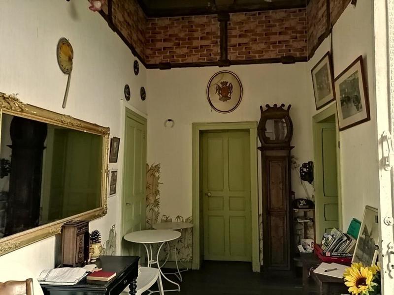 Maison - 240 m² - 9 pièces