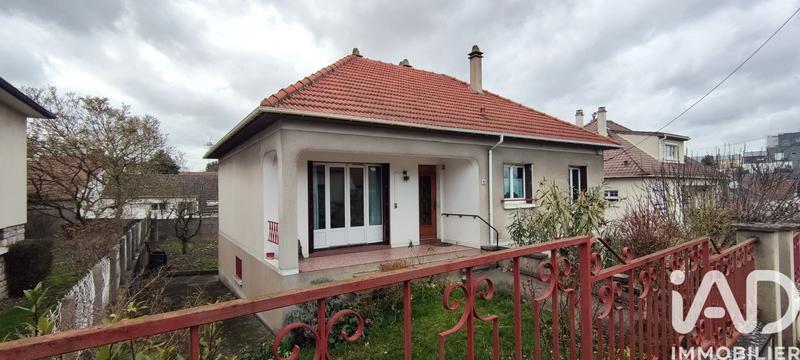 Maison - 89 m² - 5 pièces