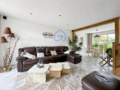 Maison - 120 m² - 6 pièces