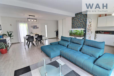 Maison - 99 m² - 4 pièces