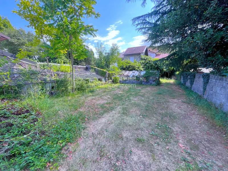 Immeuble - 150 m² - 9 pièces