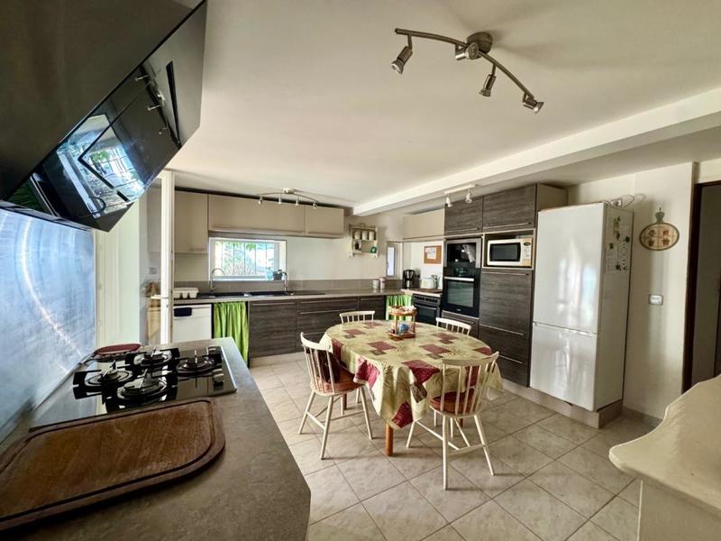 Maison - 159 m² - 6 pièces