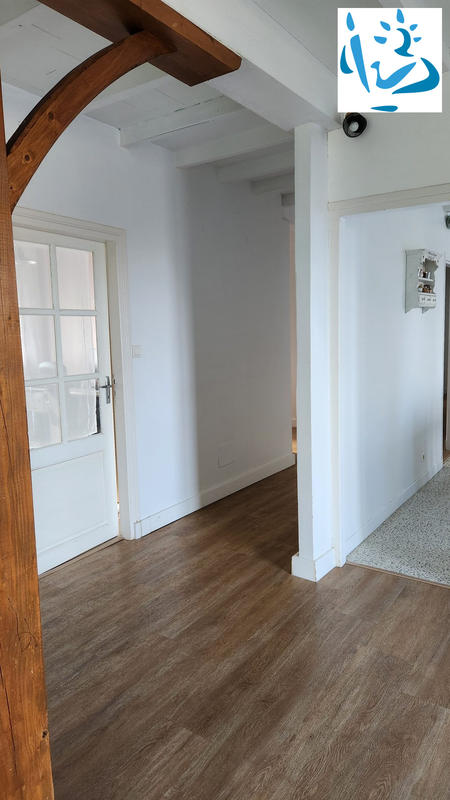 Maison - 280 m² - 8 pièces