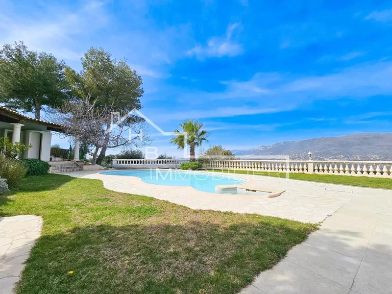 Maison - 155 m² - 4 pièces