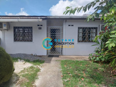 Maison - 85 m² - 4 pièces