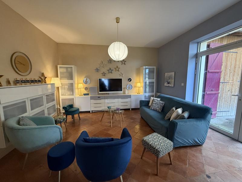 Maison - 397 m² - 14 pièces