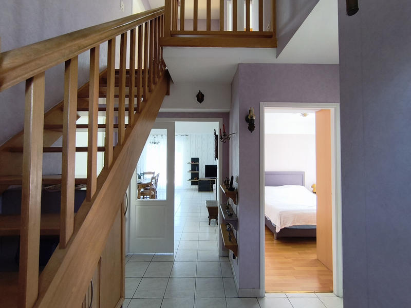 Maison - 99 m² - 6 pièces