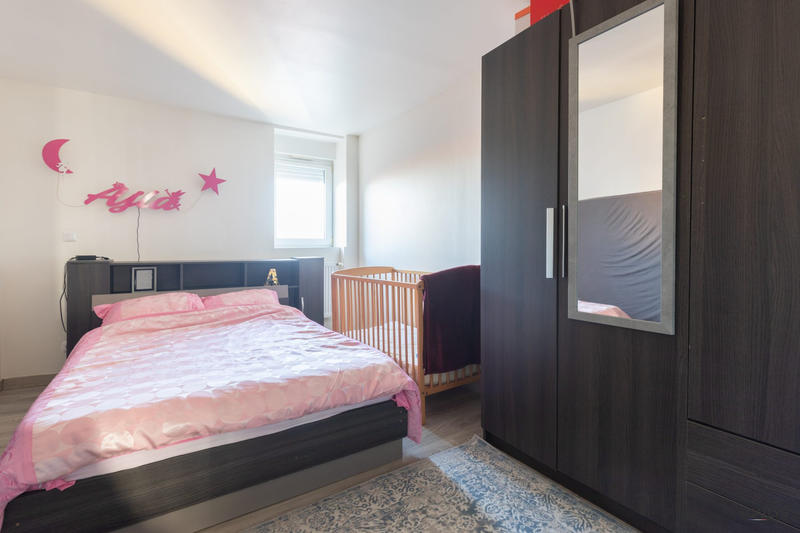 Maison - 162 m² - 9 pièces