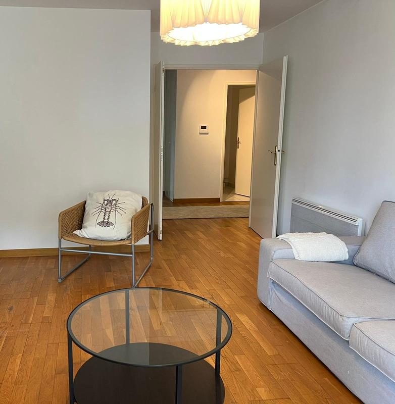 Appartement - 90 m² - 5 pièces