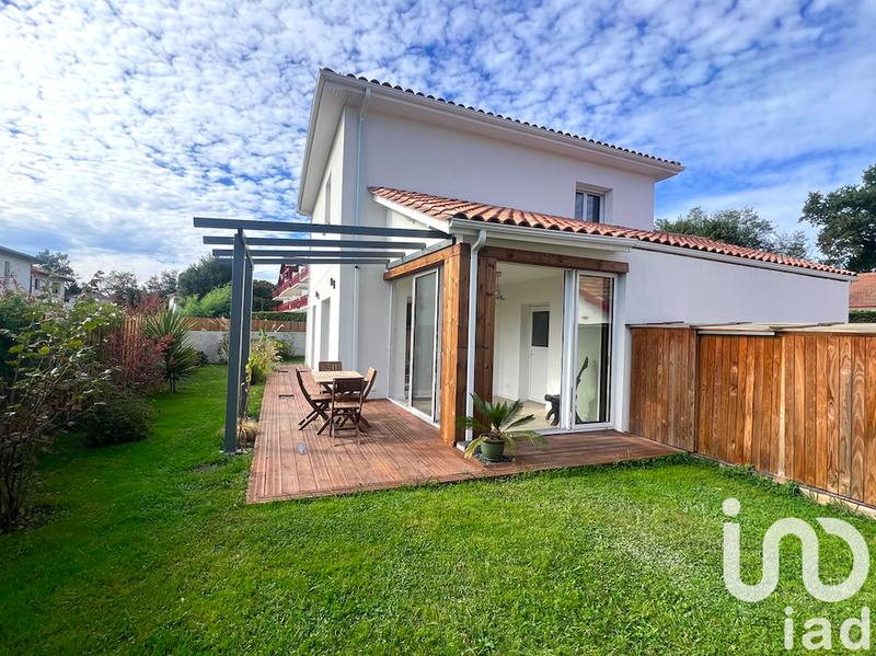 Maison - 121 m² - 6 pièces