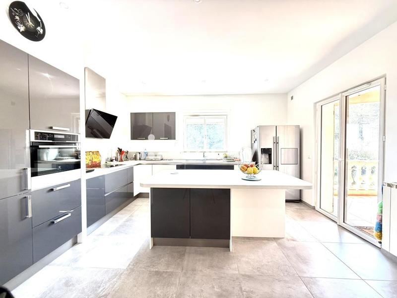 Villa - 158 m² - 6 pièces