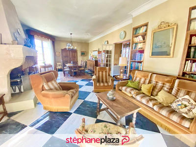 Appartement - 154 m² - 6 pièces