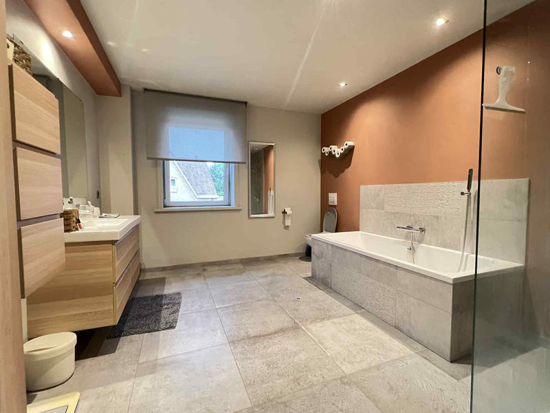 Maison - 193 m² - 6 pièces