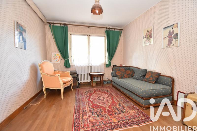 Maison - 195 m² - 10 pièces