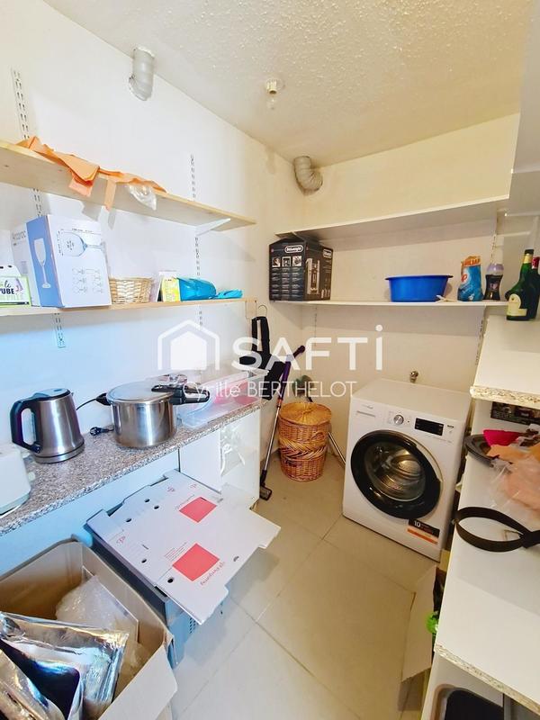 Maison - 219 m² - 9 pièces