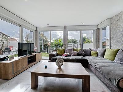 Maison - 190 m² - 6 pièces