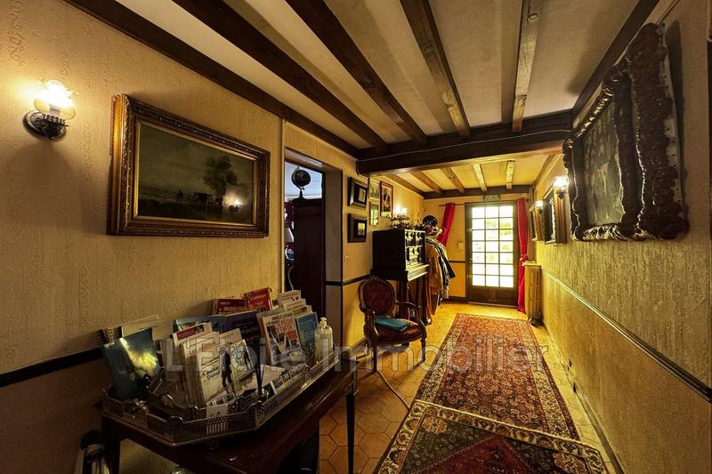 Maison - 169 m² - 10 pièces