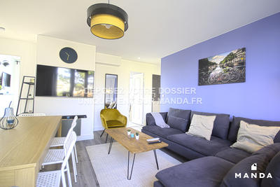 Chambre - 10 m² - 6 pièces