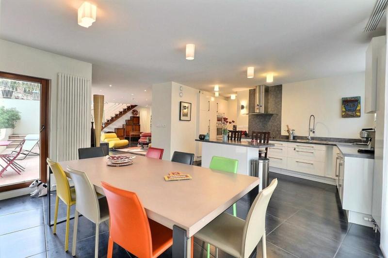 Maison d'architecte - 230 m² - 9 pièces