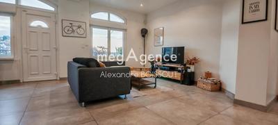 Maison - 98 m² - 4 pièces