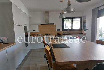 Villa - 179 m² - 7 pièces