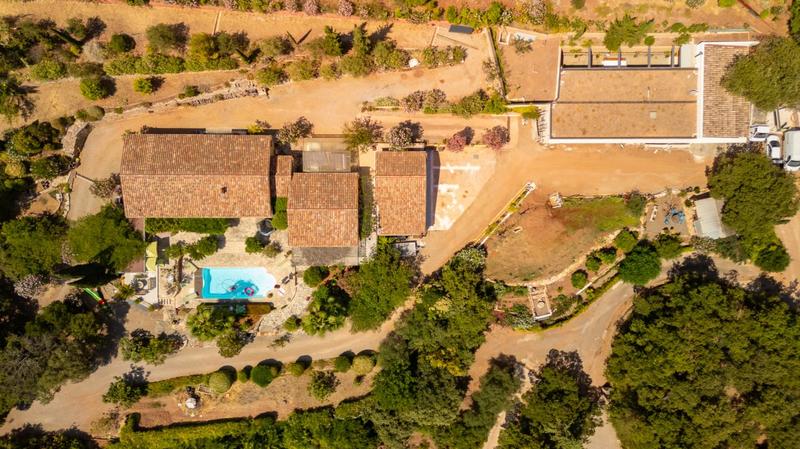 Mas - 240 m² - 6 pièces