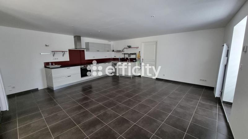 Maison - 235 m² - 8 pièces