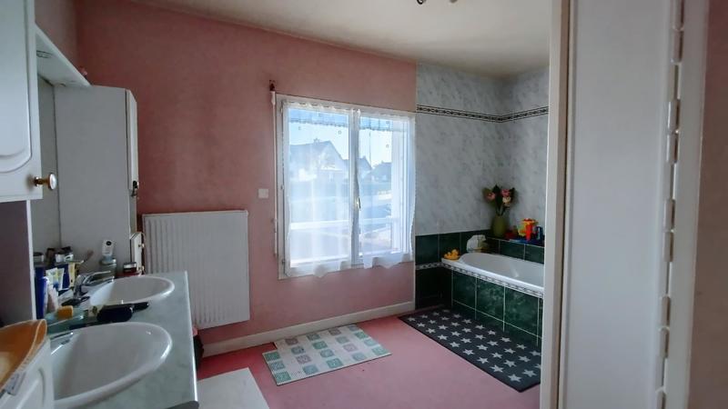 Maison - 182 m² - 6 pièces