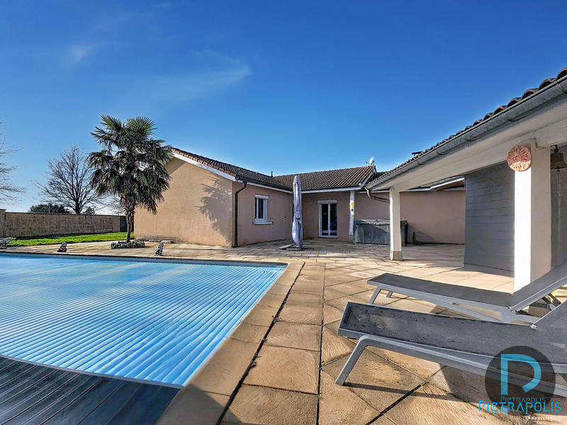 Maison - 100 m² - 4 pièces