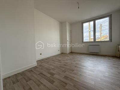 Appartement - 98 m² - 4 pièces