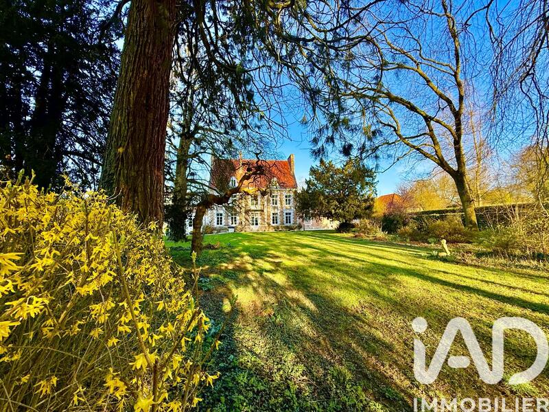 Maison - 495 m² - 15 pièces