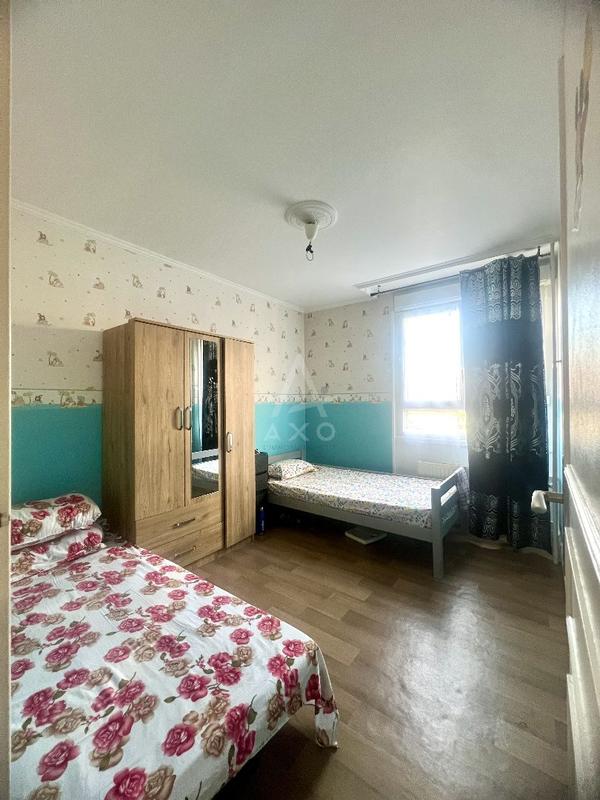 Appartement - 81 m² - 4 pièces