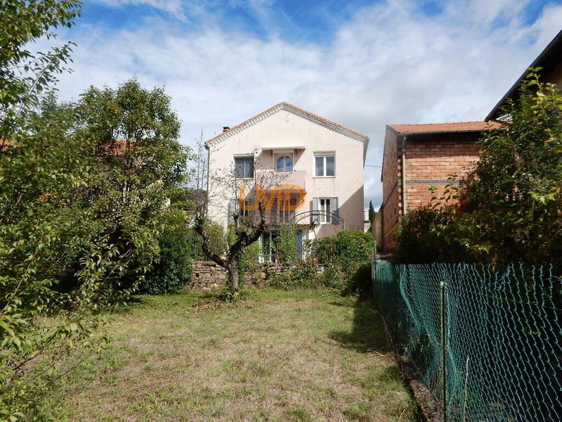 Maison en pierre - 141 m² - 8 pièces