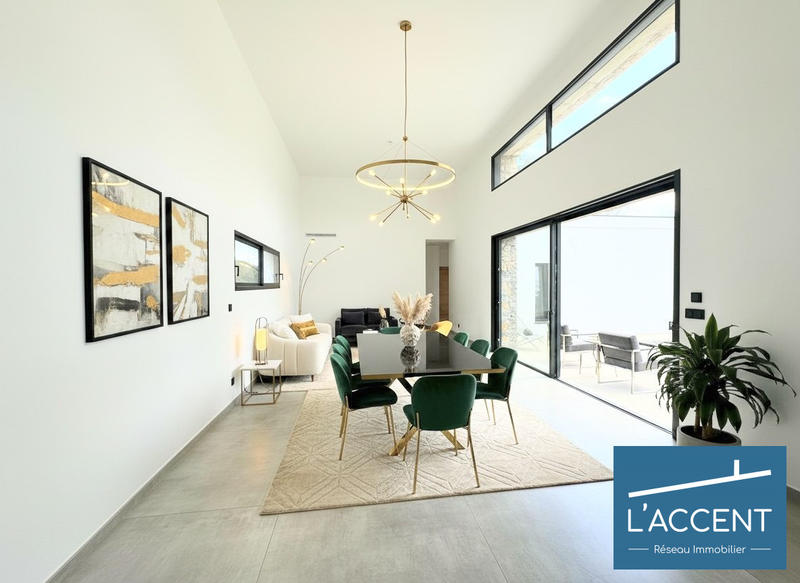 Maison - 199 m² - 8 pièces