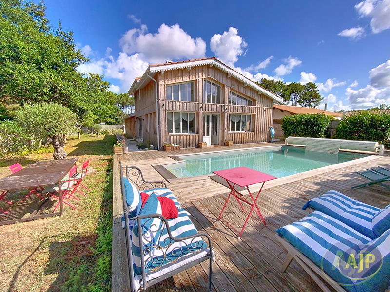 Maison - 174 m² - 7 pièces