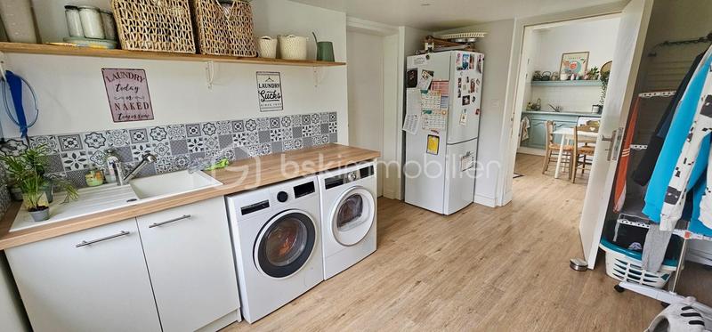 Maison - 210 m² - 9 pièces