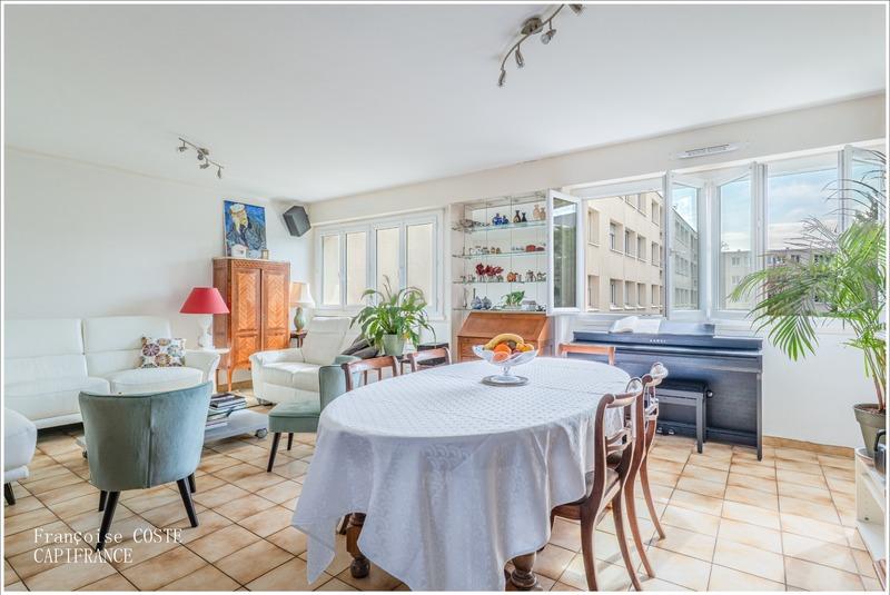 Appartement - 97 m² - 4 pièces