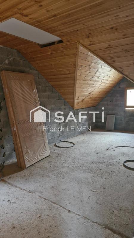 Maison - 250 m² - 7 pièces