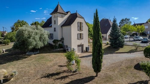 Maison - 144 m² - 8 pièces